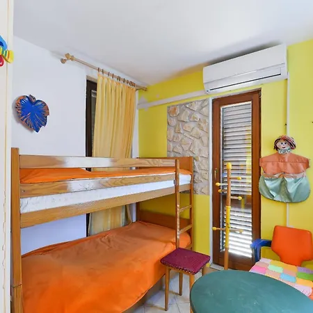 Apartament - Pedinka 294a Vir